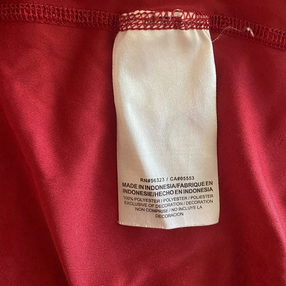 WSU Cougars Nike Dri-FIT V-Neck Tee - Picture 11 of 11